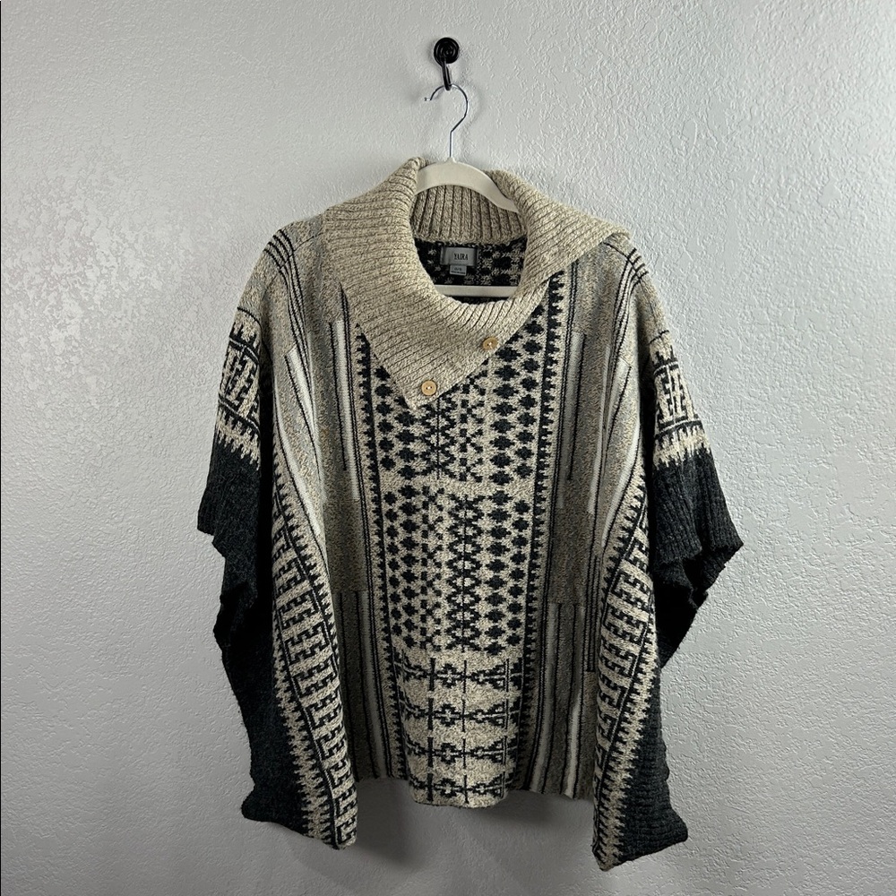Yaira Women's Taupe & Brown Sweater Poncho Aztec Southwestern Sz O/S turtleneck